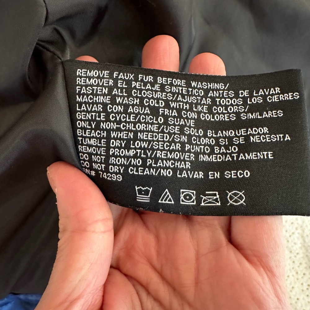 Canada Jacket - Picture 5 of 6